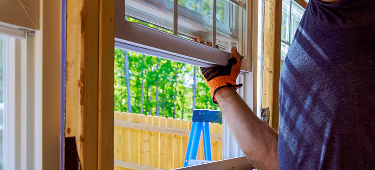 >Bay Window Curtain Rail Track in New Port Richey, FL